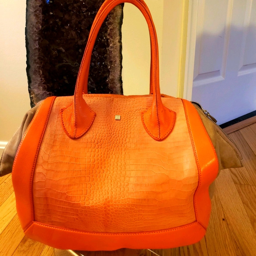 Orange & tanhandbag